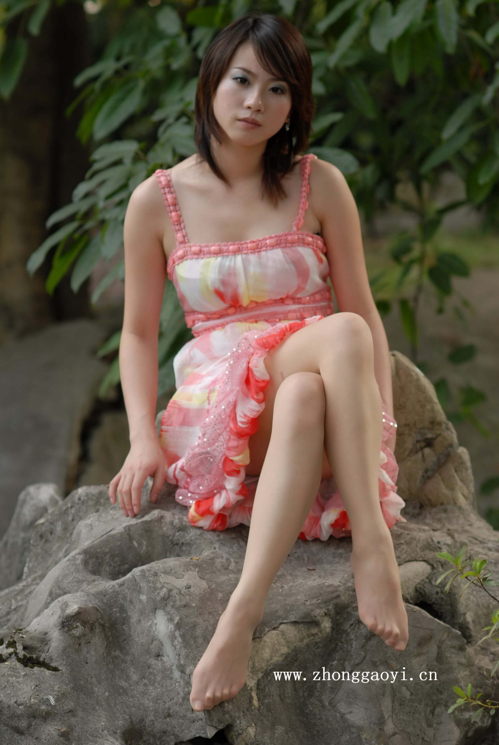 图片[22]-中高艺模特网 丝袜美脚 judy户外拍摄  公园石凳-91美腿图片网