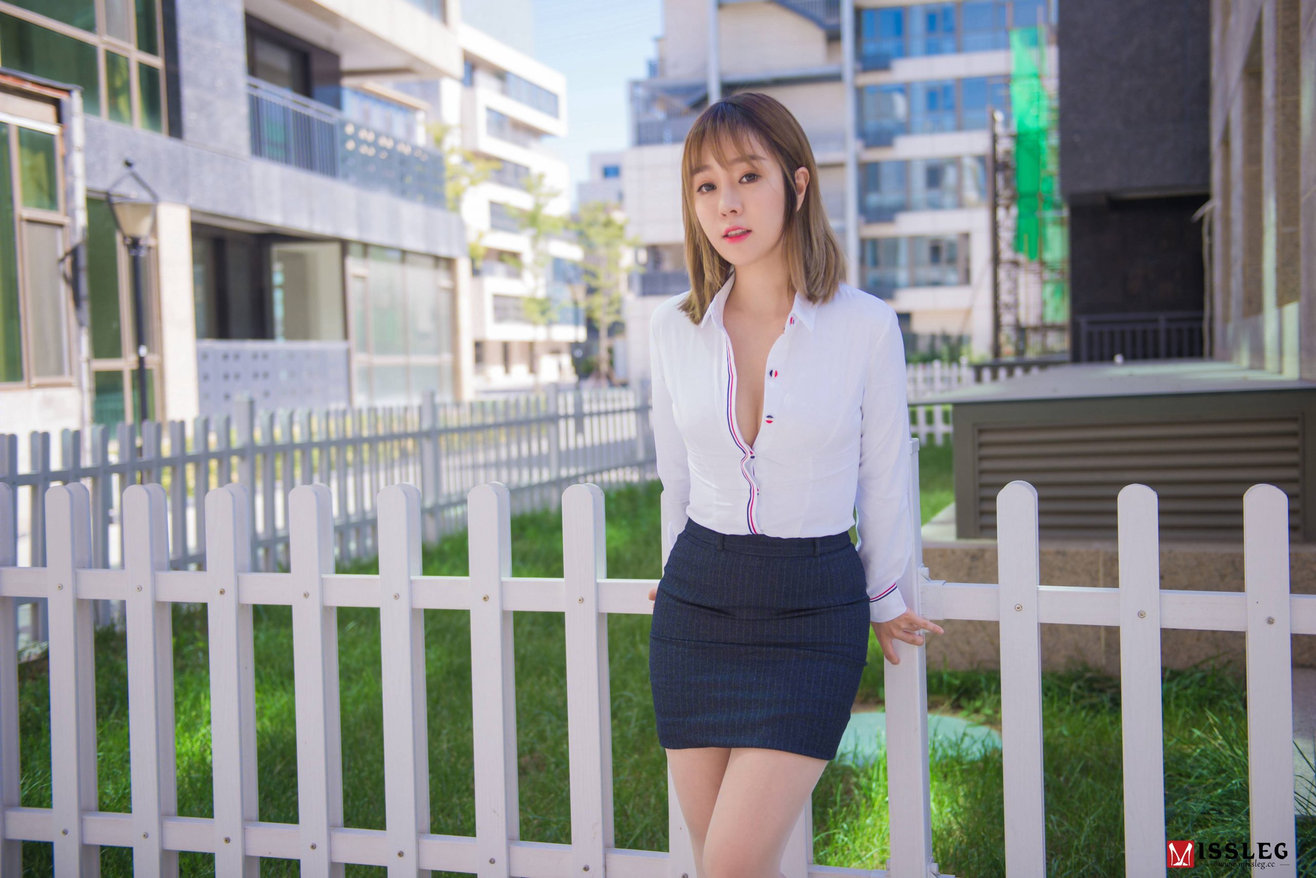 图片[8]-MISSLEG蜜丝2018年V003 王语纯 撕裂的OL 制服诱惑图册-91美腿图片网