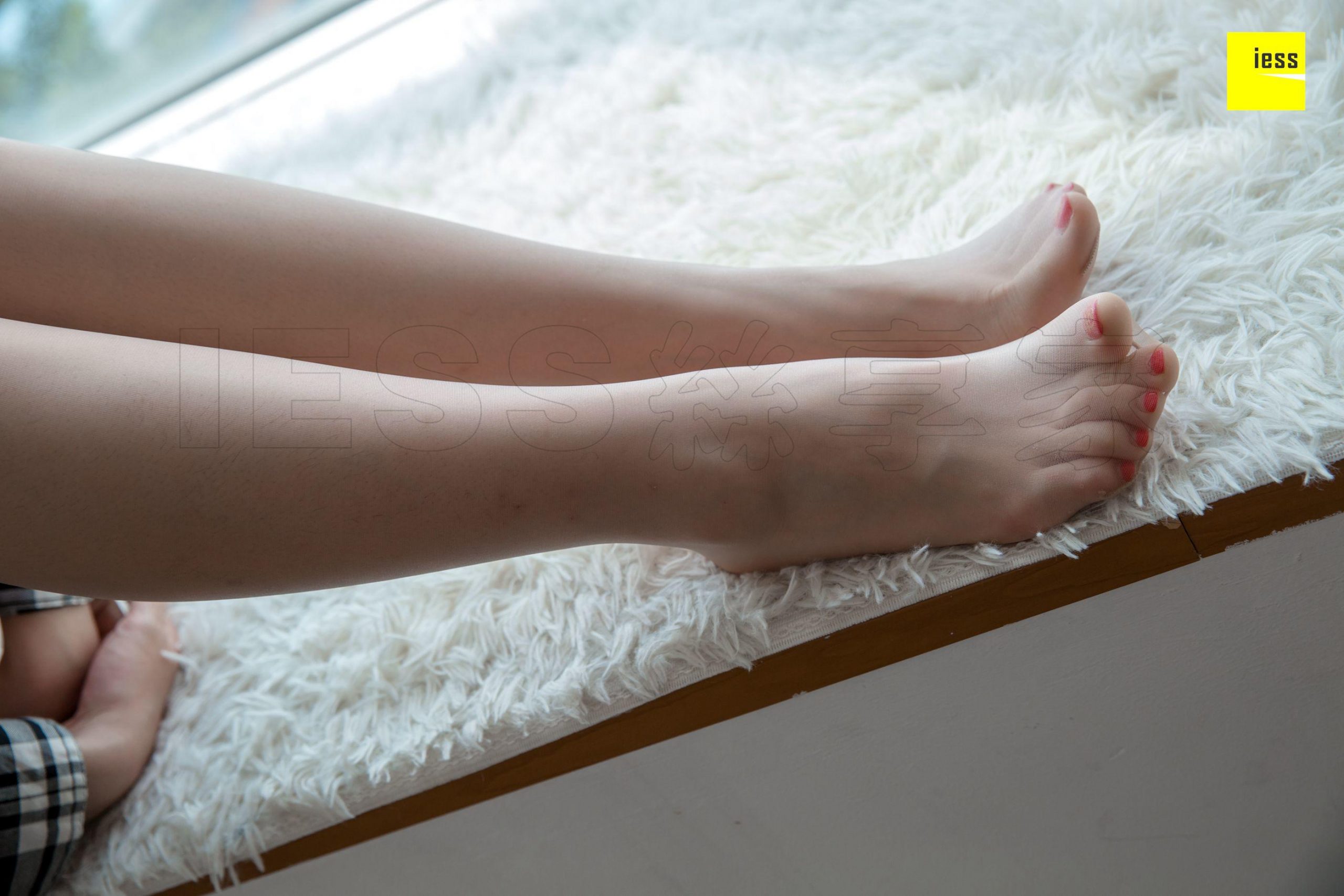 图片[38]-iess异思趣向  NO.280 姗姗97P 领家女孩风格 高清丝袜美腿写真图-91美腿图片网