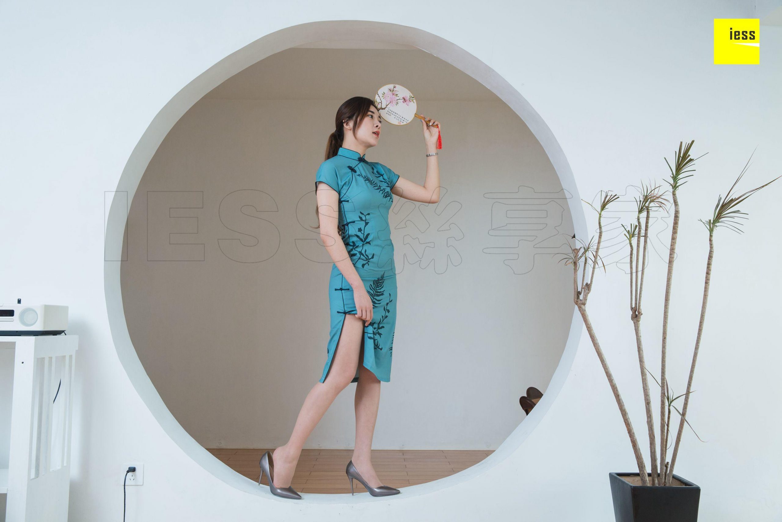 图片[63]-iess异思趣向 曦然 色戒同款旗袍94P 古典美女 高清丝袜美腿写真图-91美腿图片网