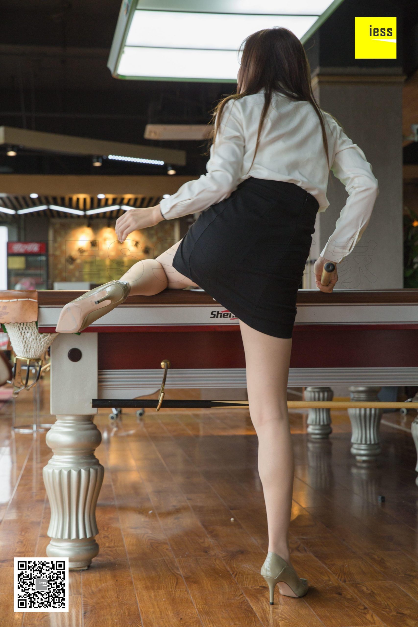 91美腿图片网-分享知名美腿写真套图视频资源