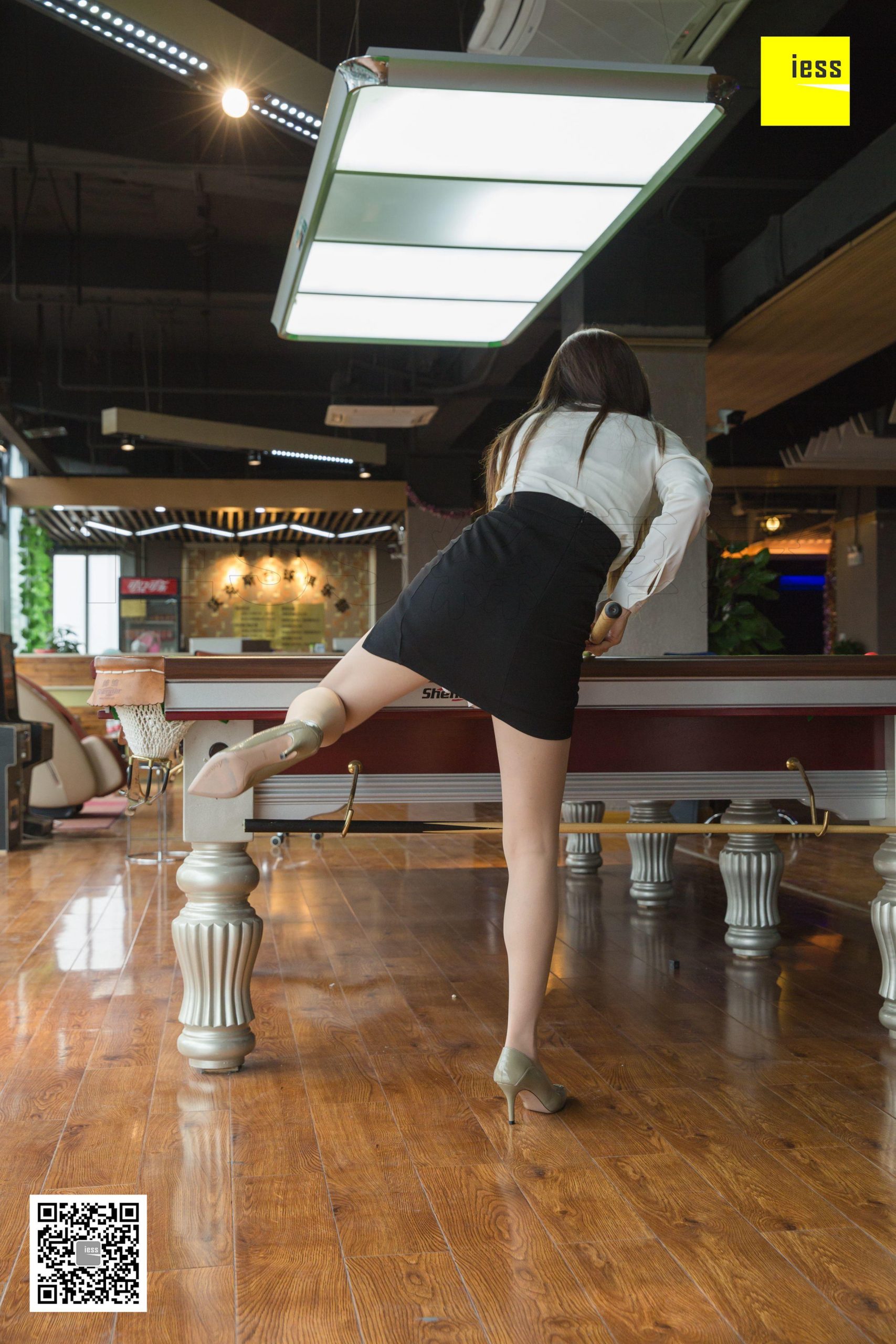 91美腿图片网-分享知名美腿写真套图视频资源