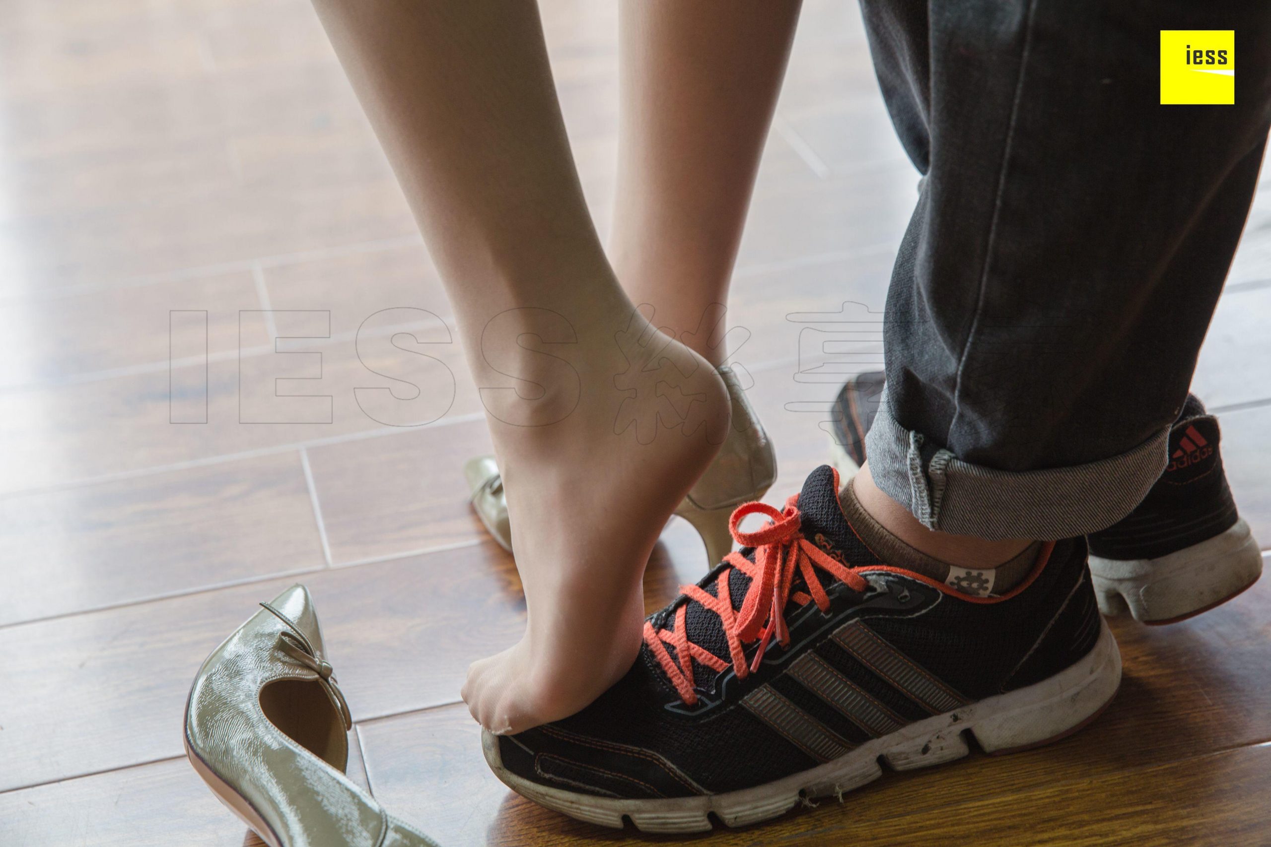 图片[77]-iess异思趣向 小羽 可以教我打台球吗 篇二 [94P] 高清丝袜美腿写真图-91美腿图片网