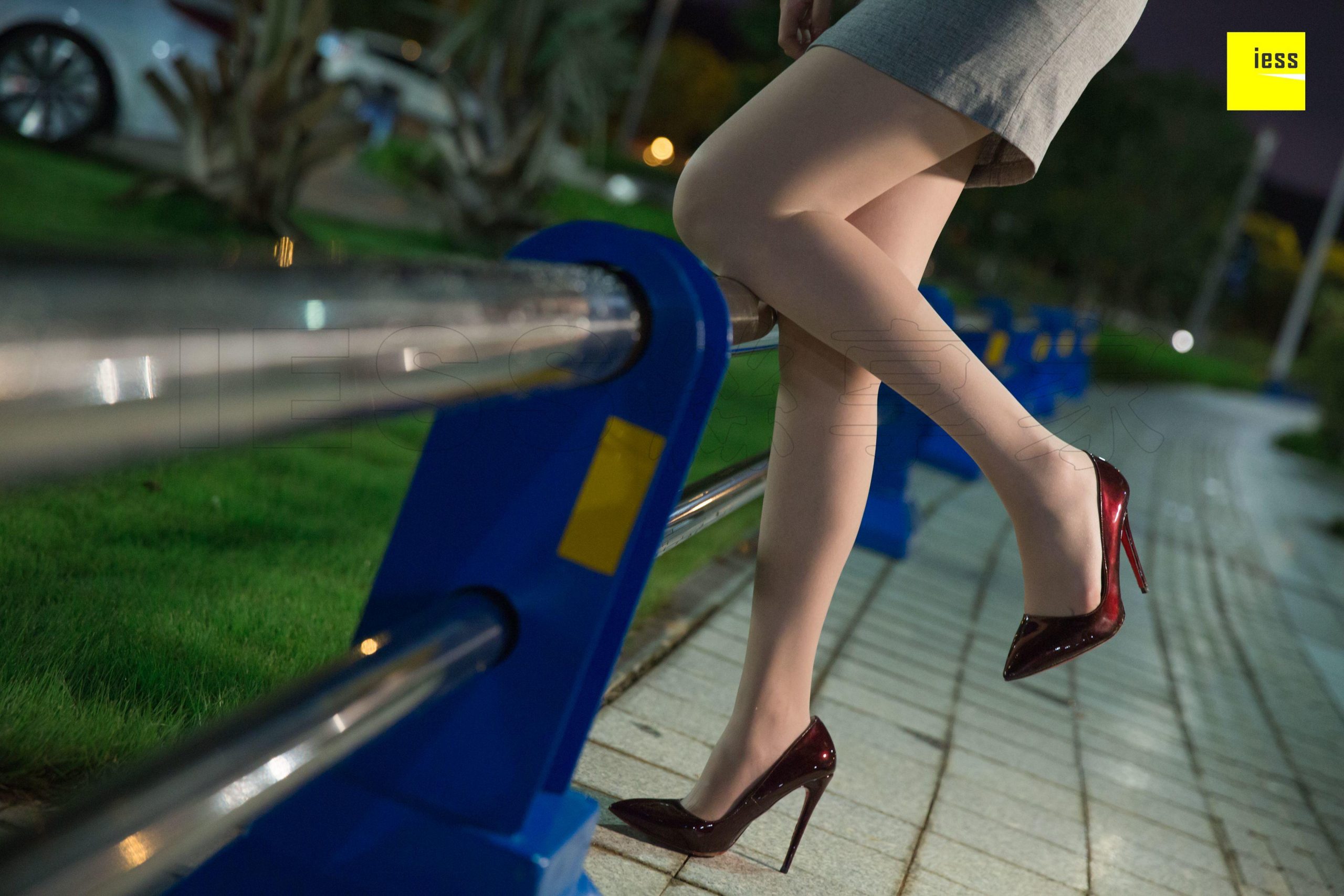 图片[54]-iess异思趣向 ol制服云芝  酒红色高跟鞋 [65P] 高清丝袜美腿写真图-91美腿图片网