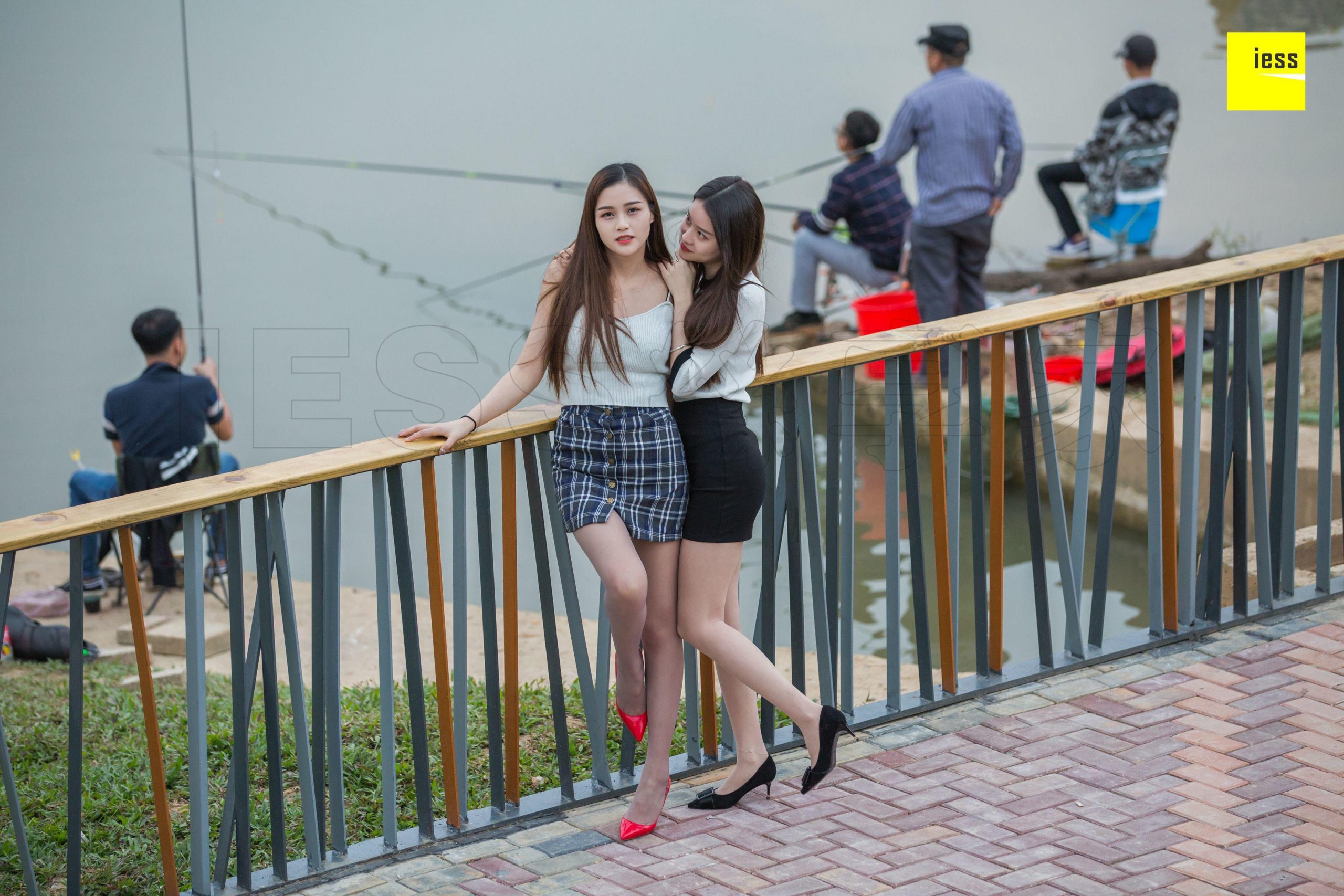 图片[74]-iess异思趣向 九妹 佳佳 钓鱼还是钓丝 高清丝袜美腿写真图-91美腿图片网