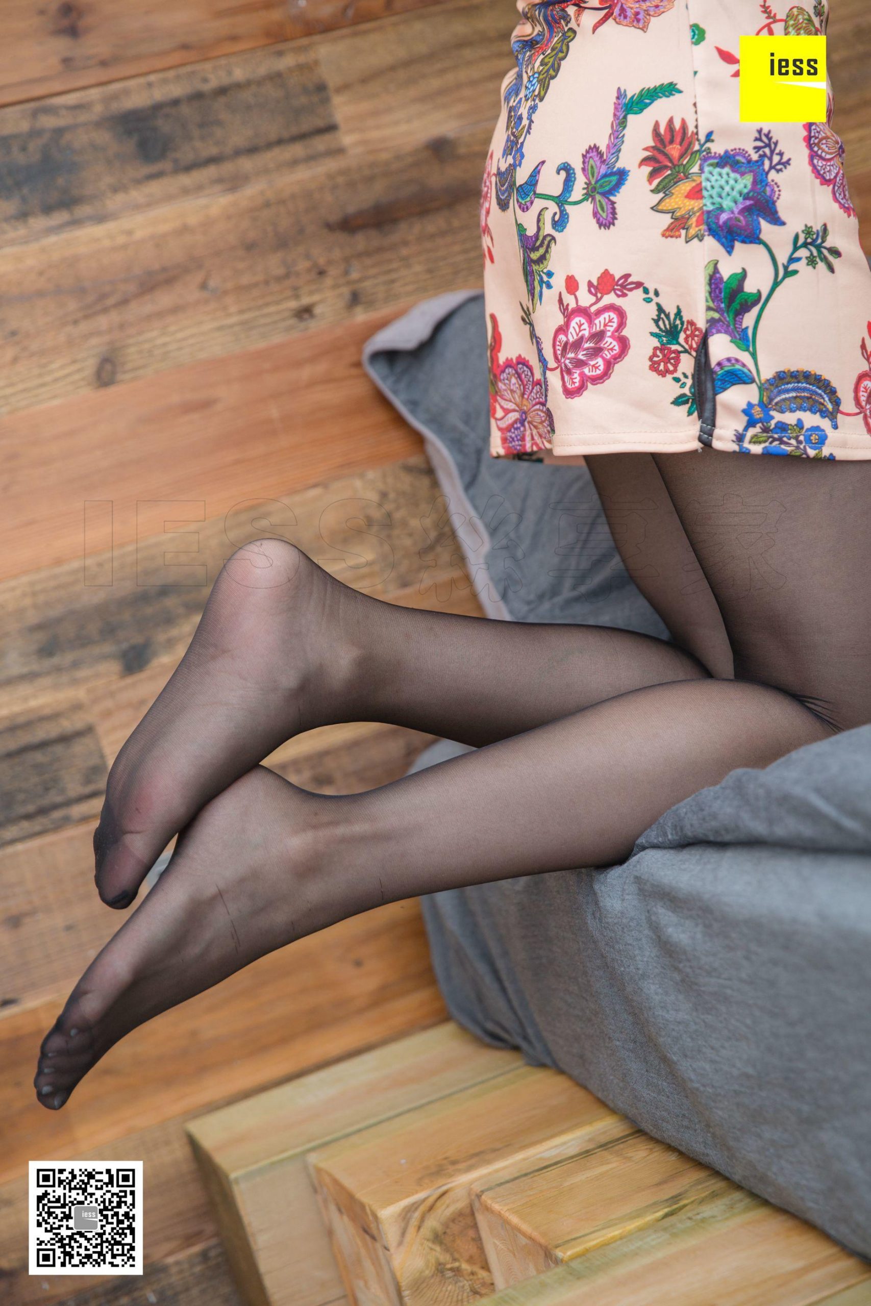 图片[38]-iess异思趣向 辣妈君君 现代感旗袍 熟女 高清丝袜美腿写真图90P-91美腿图片网