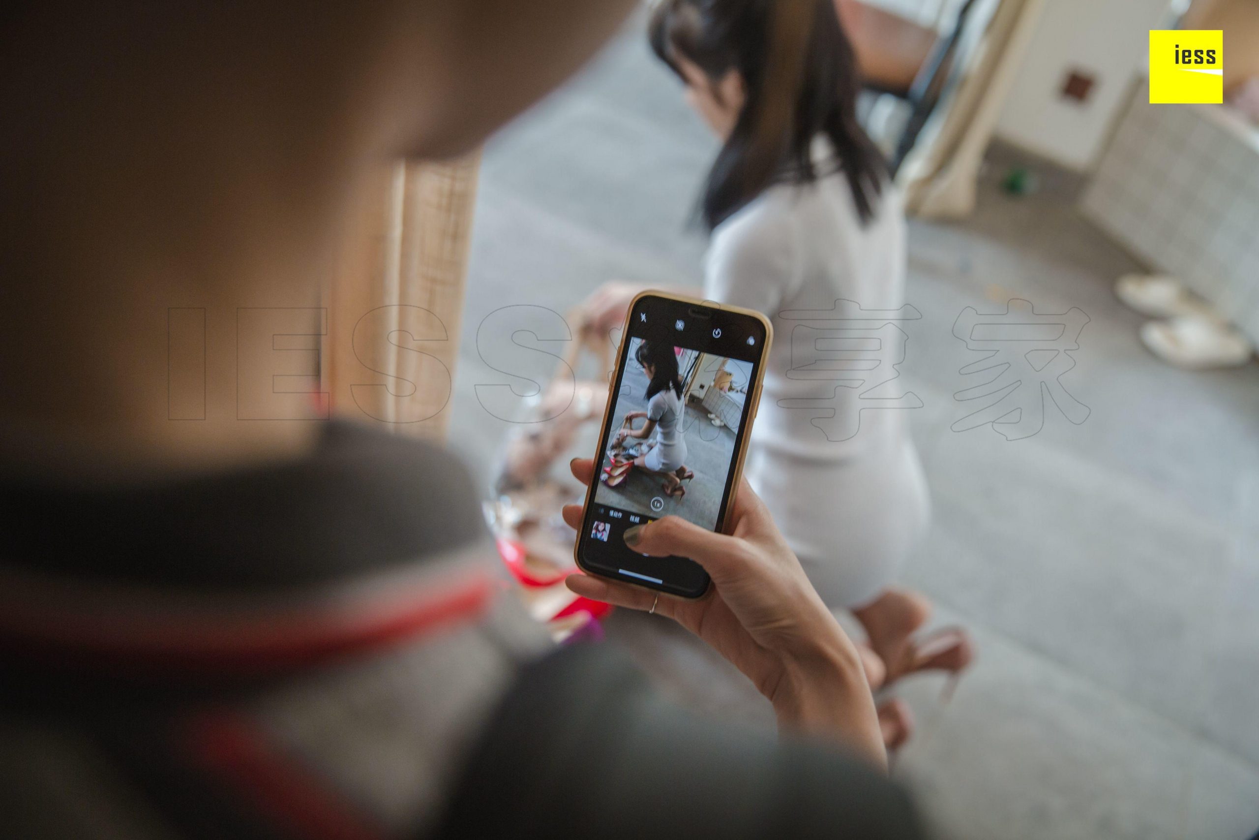 图片[64]-iess异思趣向 美女服装店主姗姗 篇一 高清丝袜美腿写真图-91美腿图片网