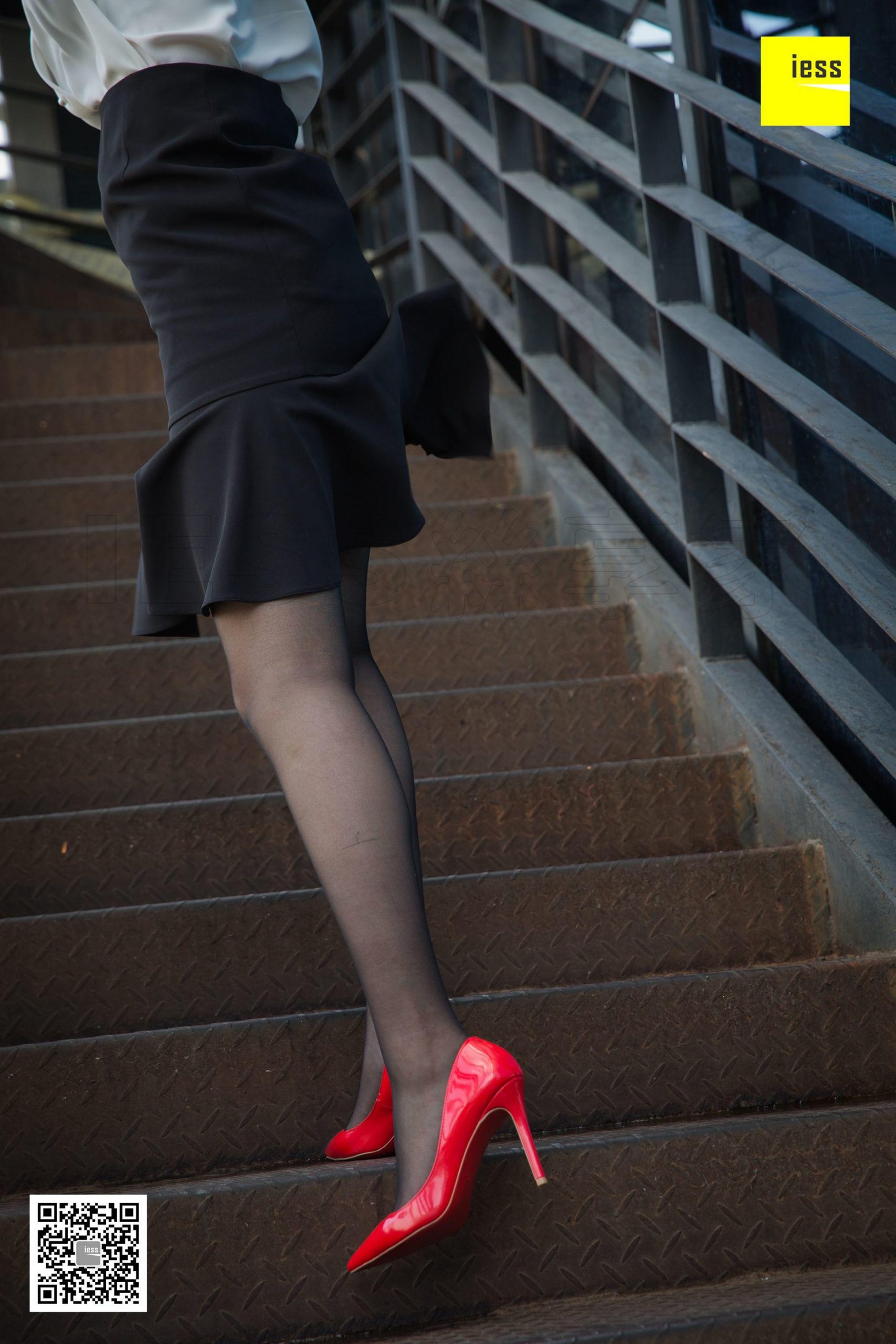 图片[38]-iess异思趣向 紫紫 被风吹乱的裙摆 高清丝袜美腿写真图87P-91美腿图片网