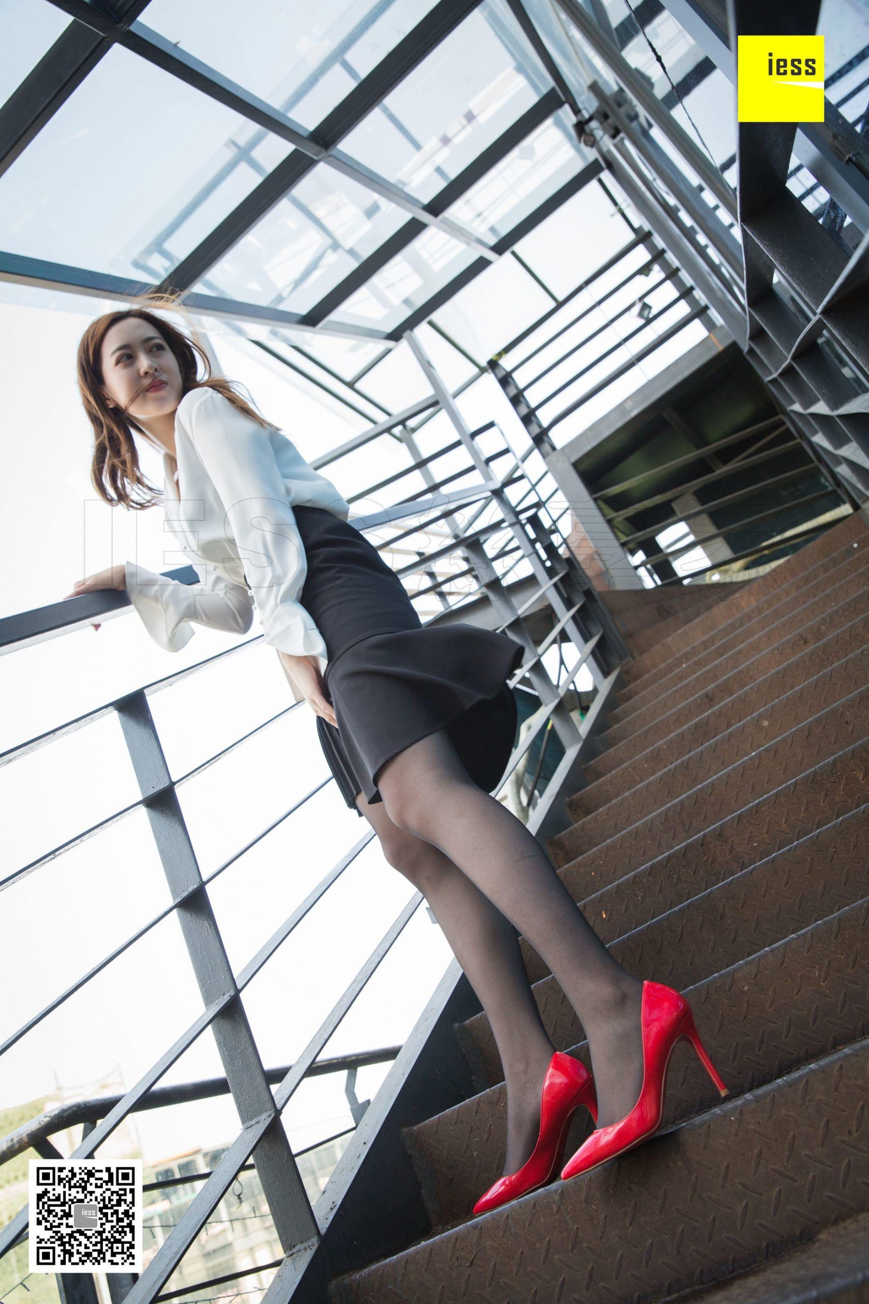 图片[47]-iess异思趣向 紫紫 被风吹乱的裙摆 高清丝袜美腿写真图87P-91美腿图片网