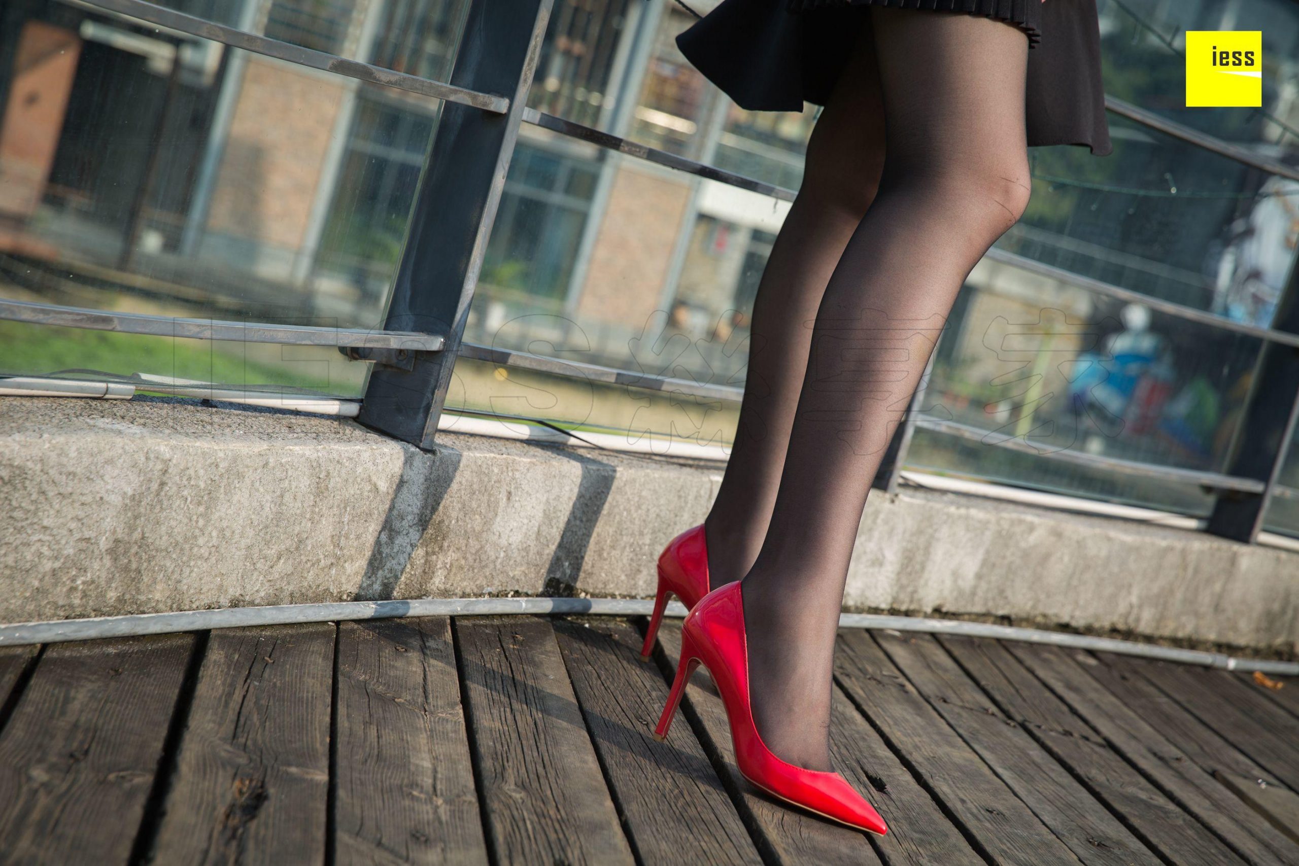 图片[62]-iess异思趣向 紫紫 被风吹乱的裙摆 高清丝袜美腿写真图87P-91美腿图片网