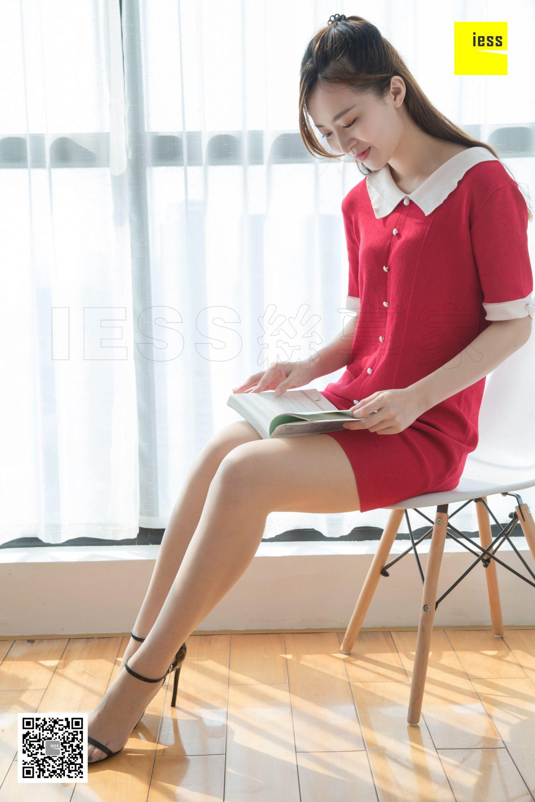 图片[8]-iess异思趣向 紫紫 性感一字扣细高跟凉鞋 高清丝袜美腿写真图96P-91美腿图片网