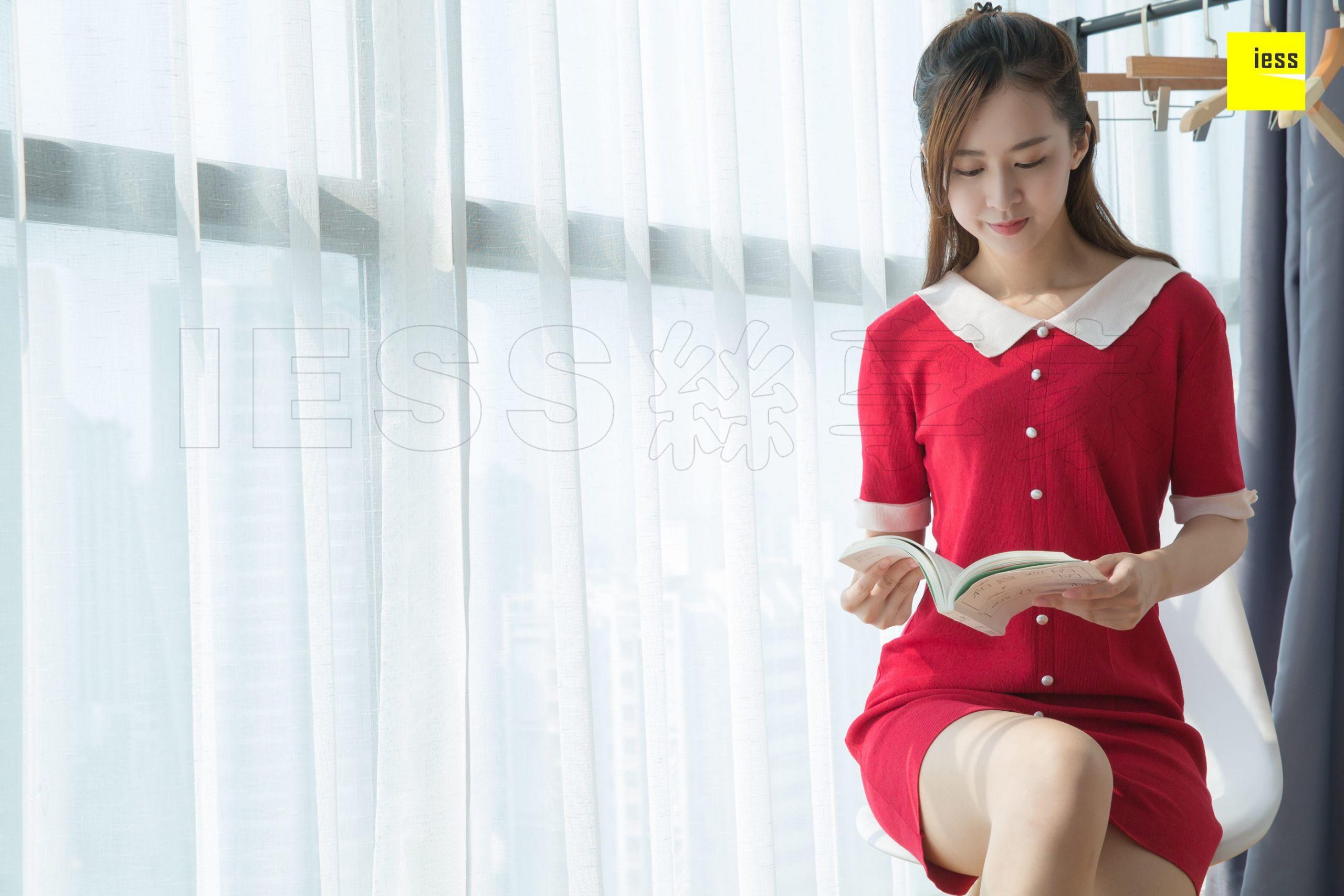 图片[10]-iess异思趣向 紫紫 性感一字扣细高跟凉鞋 高清丝袜美腿写真图96P-91美腿图片网