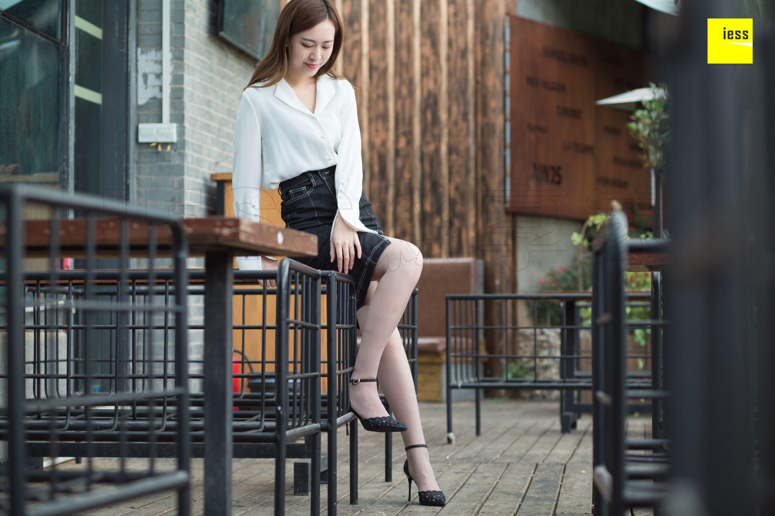 图片[16]-iess异思趣向 紫紫 知性灰丝 高清丝袜美腿写真图90P-91美腿图片网